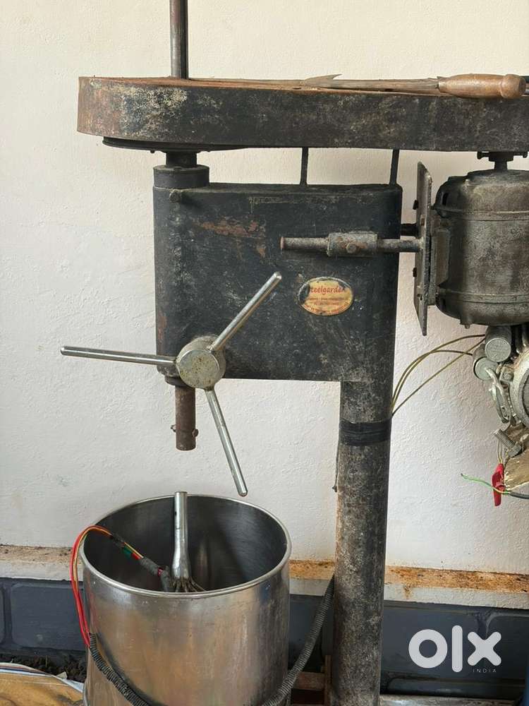 Cake mixer