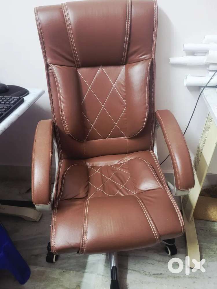 Office Furniture for urgent sale