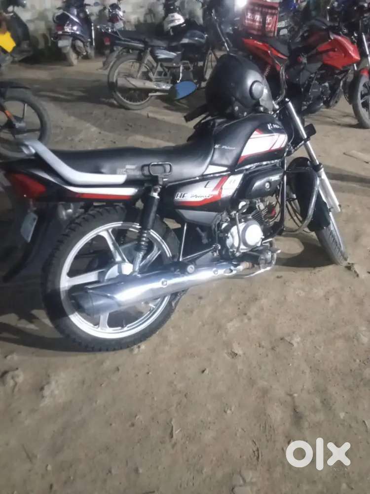 Hf delux good condition