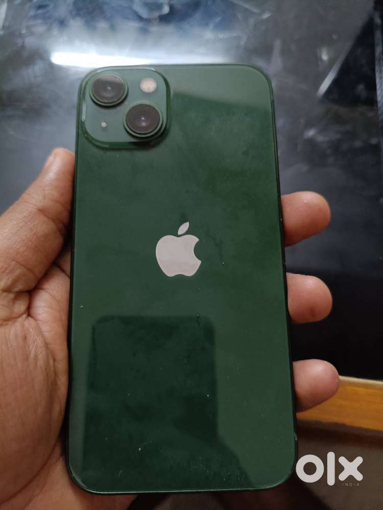 Iphone 13 woth brand new only 5 months usage with box bill everything
