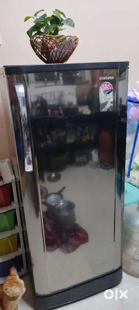 Samsung refrigerator has to sell