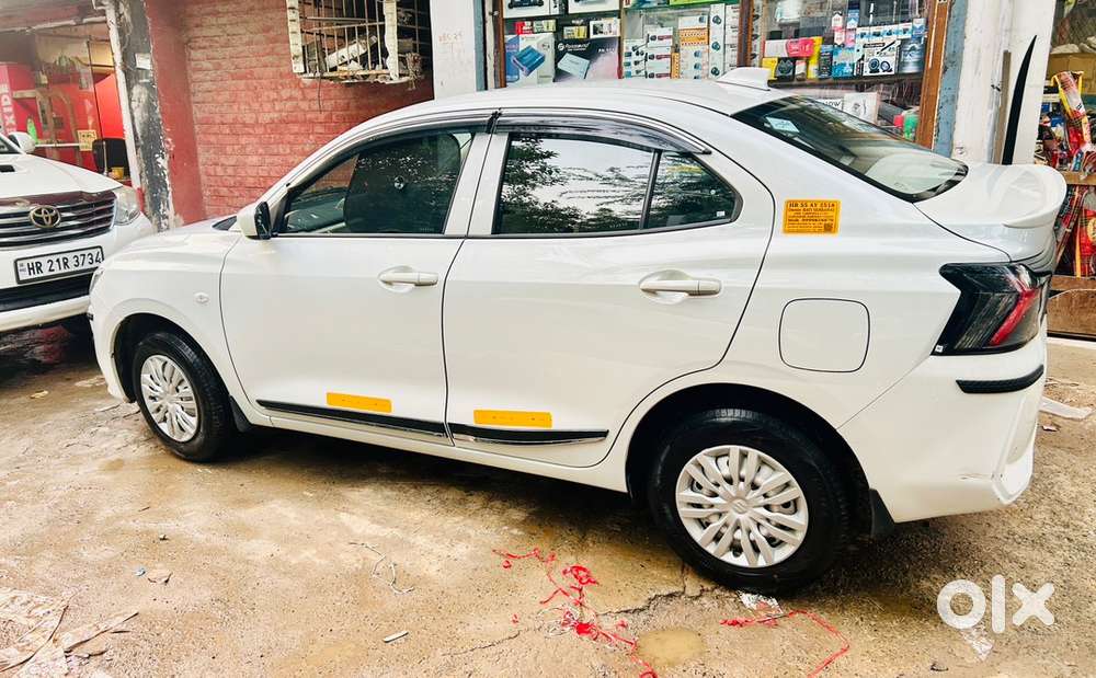 Dzire Taxi Car ke liye Driver Chaiye