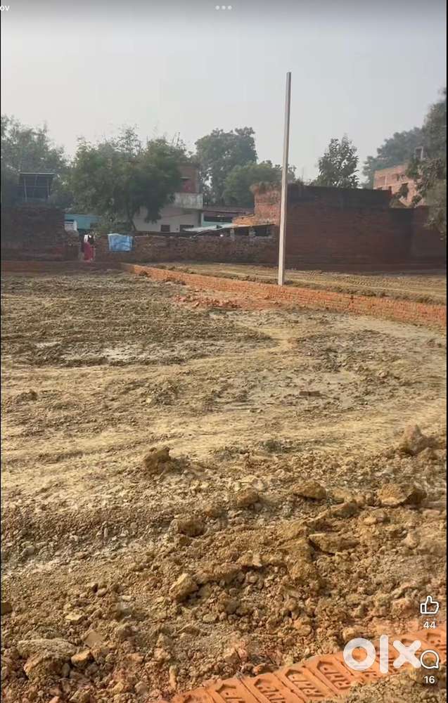 Book kare plot ghazipur road par sandaha me ring road laga hua  siyo m