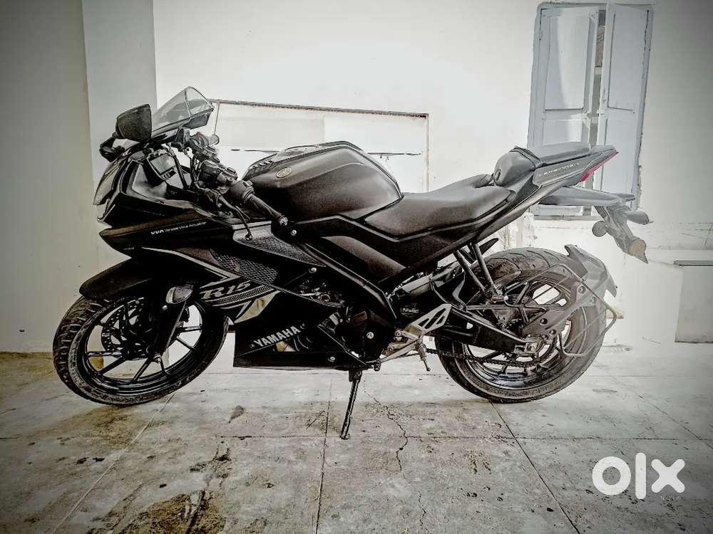 Yamaha R15 V3
