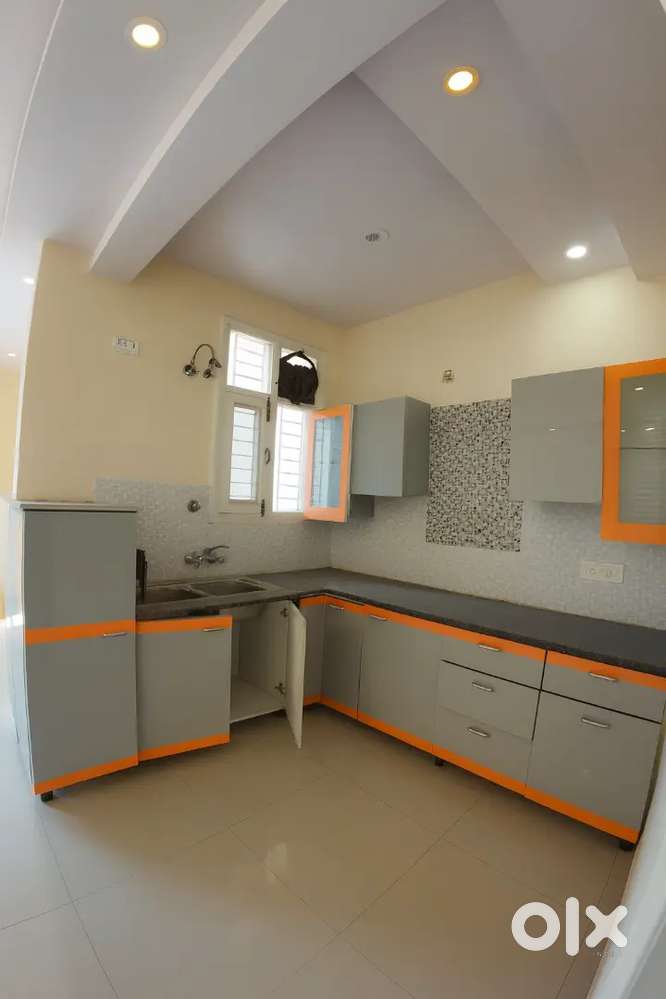 2 bhk In prime location 45 feet road