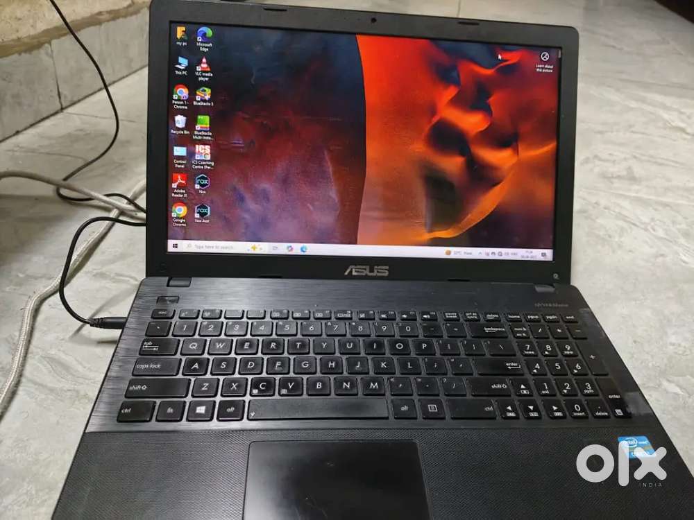 Laptop asus new look no any damage