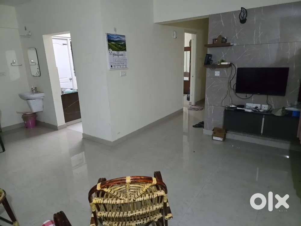 Looking for a flatmate 1 room available with attached bathroom.