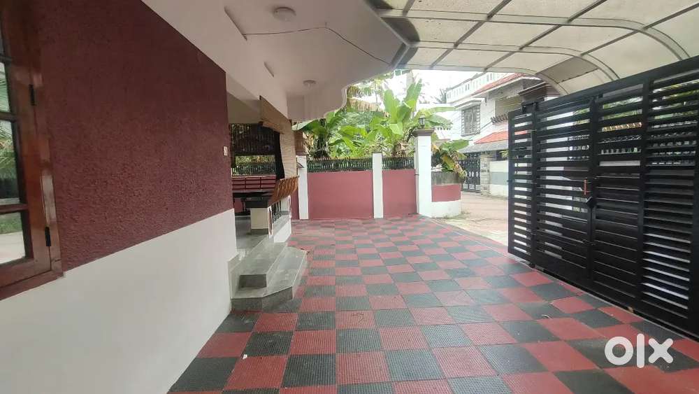 WELL-MAINTAINED 4BHK HOUSE FOR SALE IN POOJAPURA THIRUVANANTHAPURAM