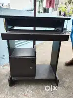 Computer table