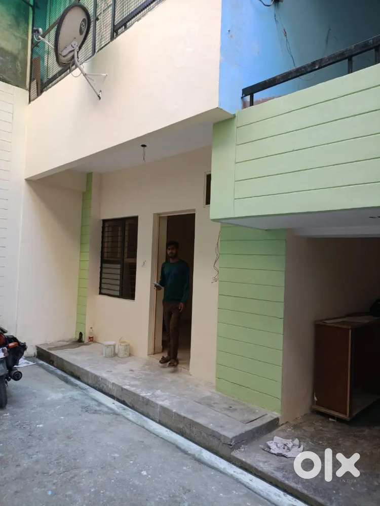 Ground floor two Rooms Flat set