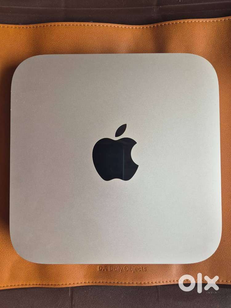 Mac Mini M2 with 24 inch curved IPS monitor