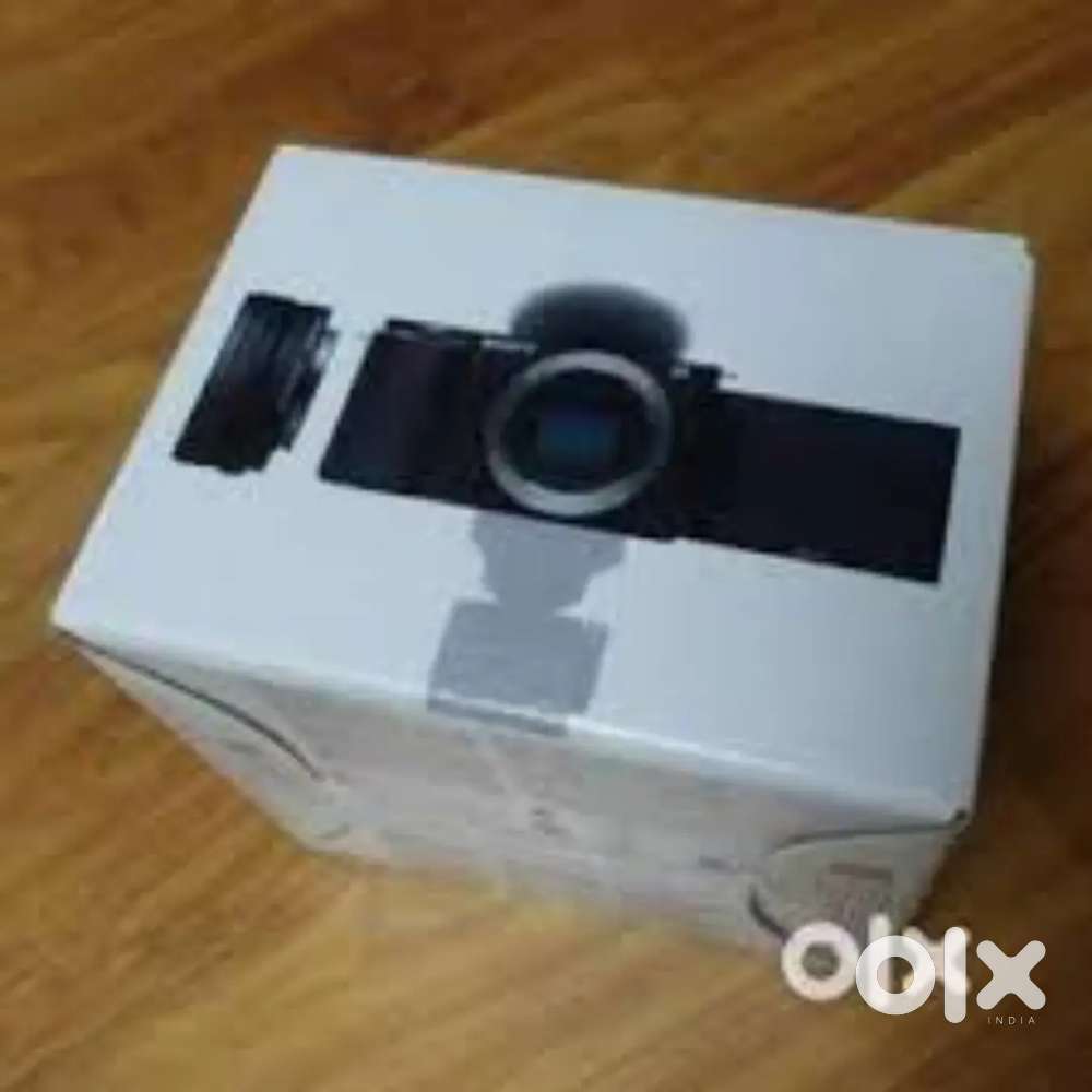 SONY ALPHA camera ZVE10
Box piece
Zv-e10
