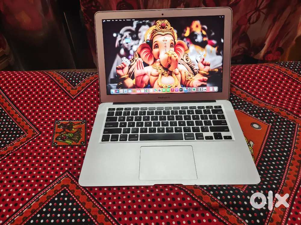 MacBook Air (2017)  8gb Ram 128gb SSD