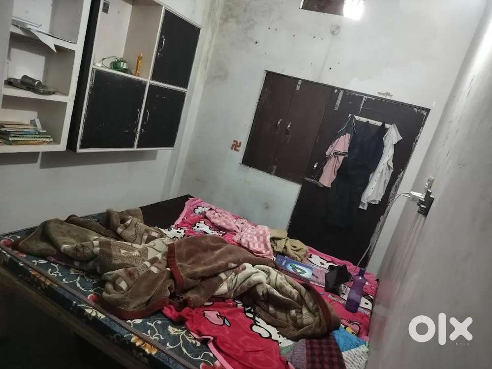 Roommate ki jarurat hai