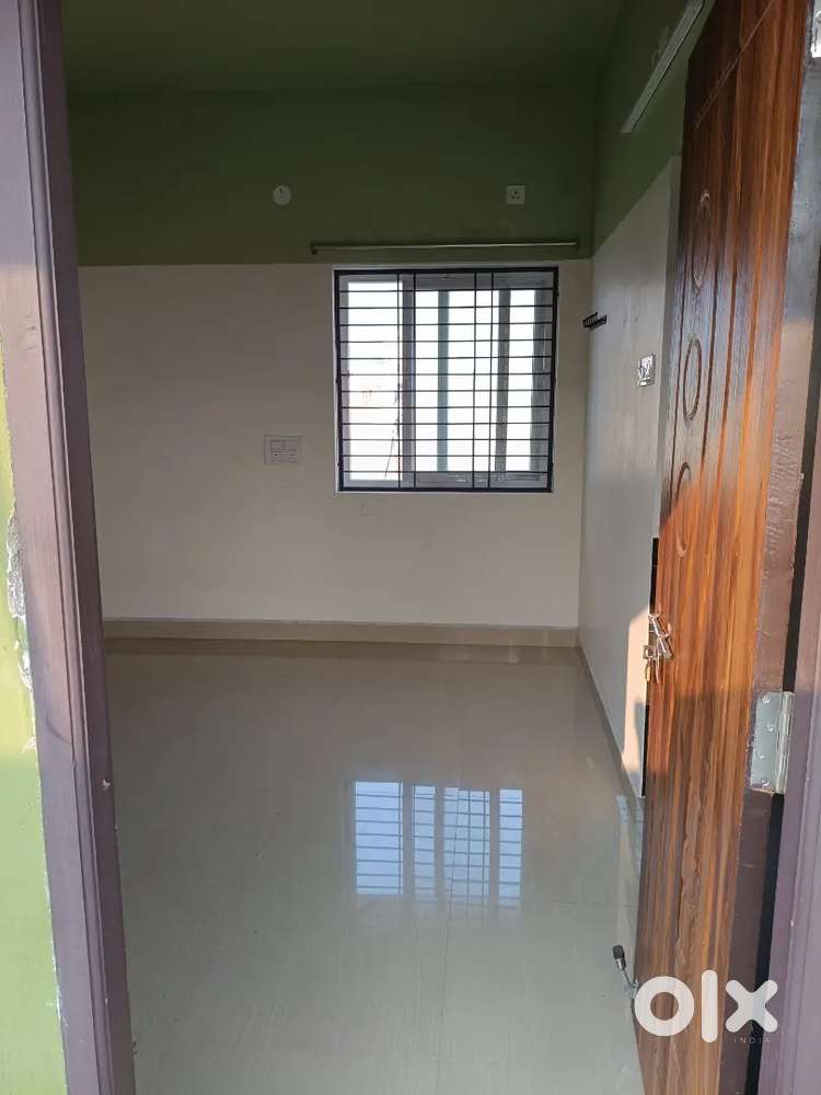 Penthouse 3rd floor for bachelors only. A maximum of 2 ppl is allowed.