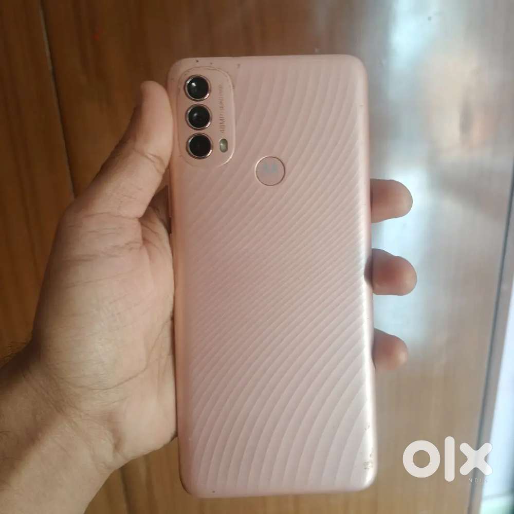 Motorola E40 4GB Ram 64GB storage