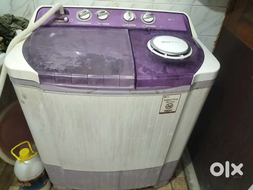 LG 7.5 Kg Semi Automatic with Pulsator
