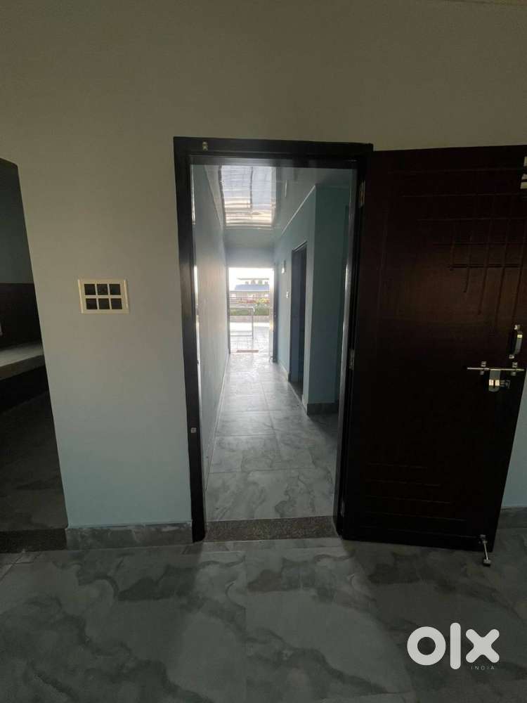 Office Space - Well Maintained Decorum