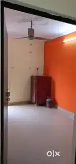 800 sqrft house for rent in gud location near charbagh hajratganj lko.