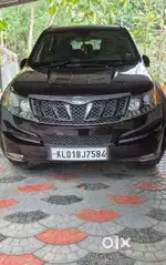 Mahindra XUV500 2013