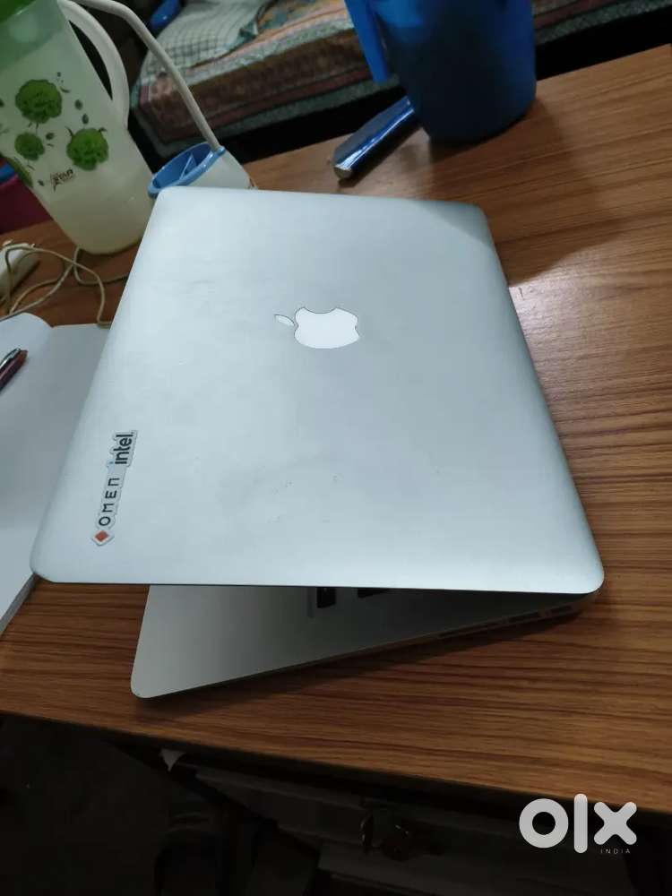 MacBook air 2017 model
