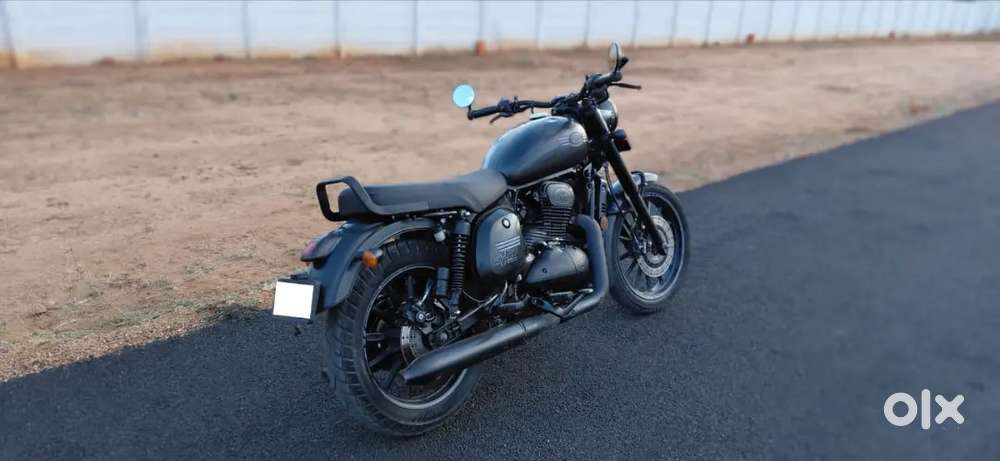 Well maintained jawa 42(2022)top varient matt black available for sale