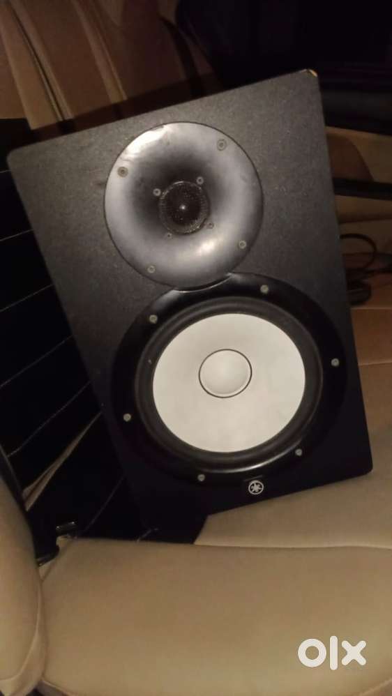 Yamaha HS8 studio monitor