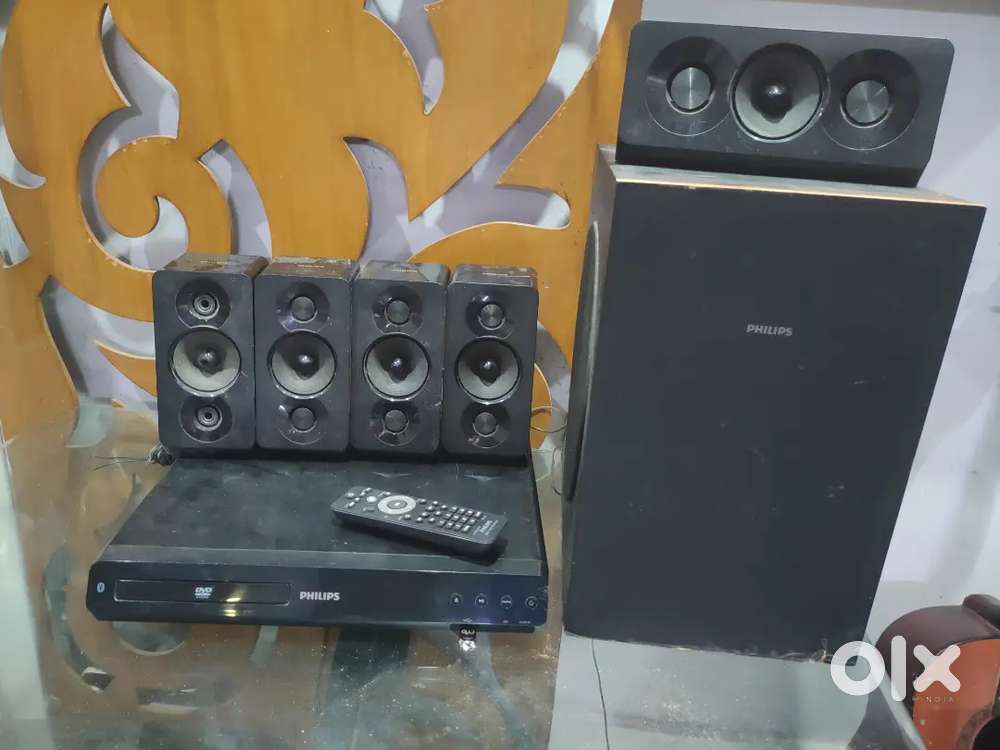 Philips HTD 5520/94 Home theatre 5.1 BT aux usb working with remote