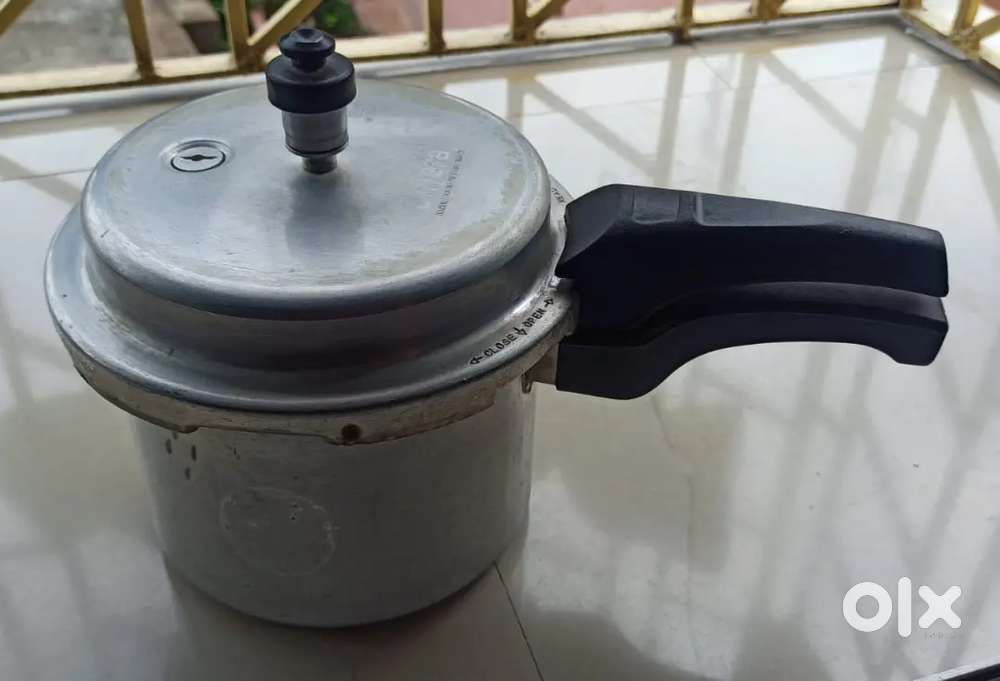Induction Bottom Pressure Cooker (Aluminum)
