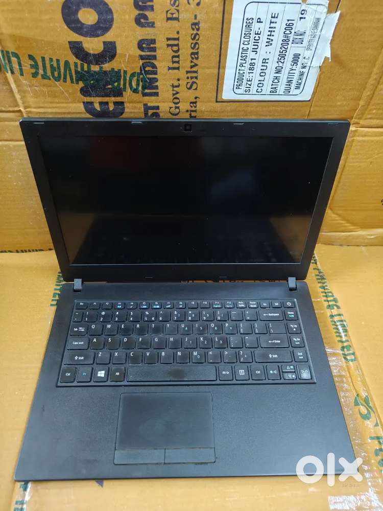 Acer i3 6th 8/256 gb ssd adaptor window