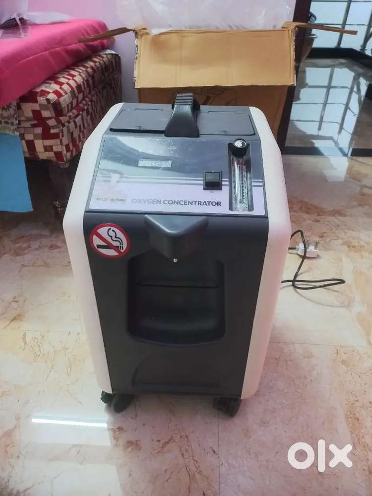 Oxygen Concentrator 10L/PM Newly Buyed with Bill 1Year Warranty