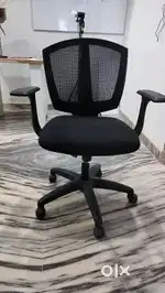 Hydralic chair featherlite