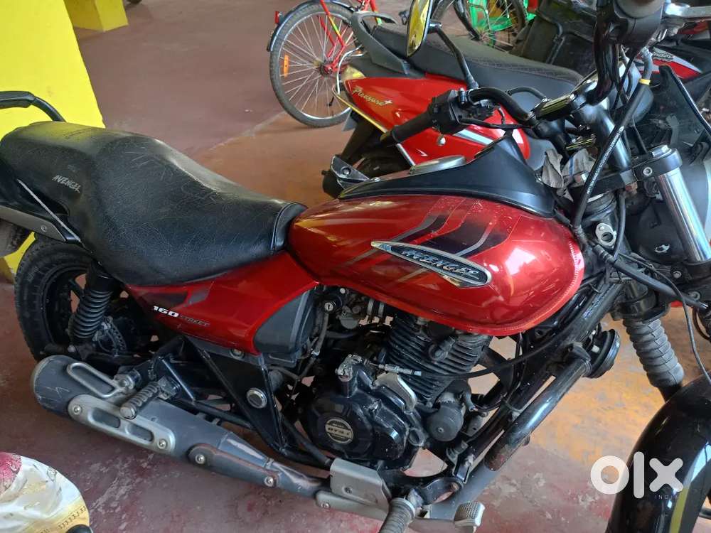 Bajaj avenger street 160