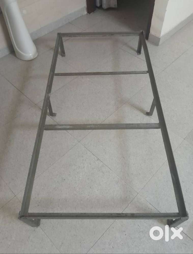 New iron heavy Peti Stand