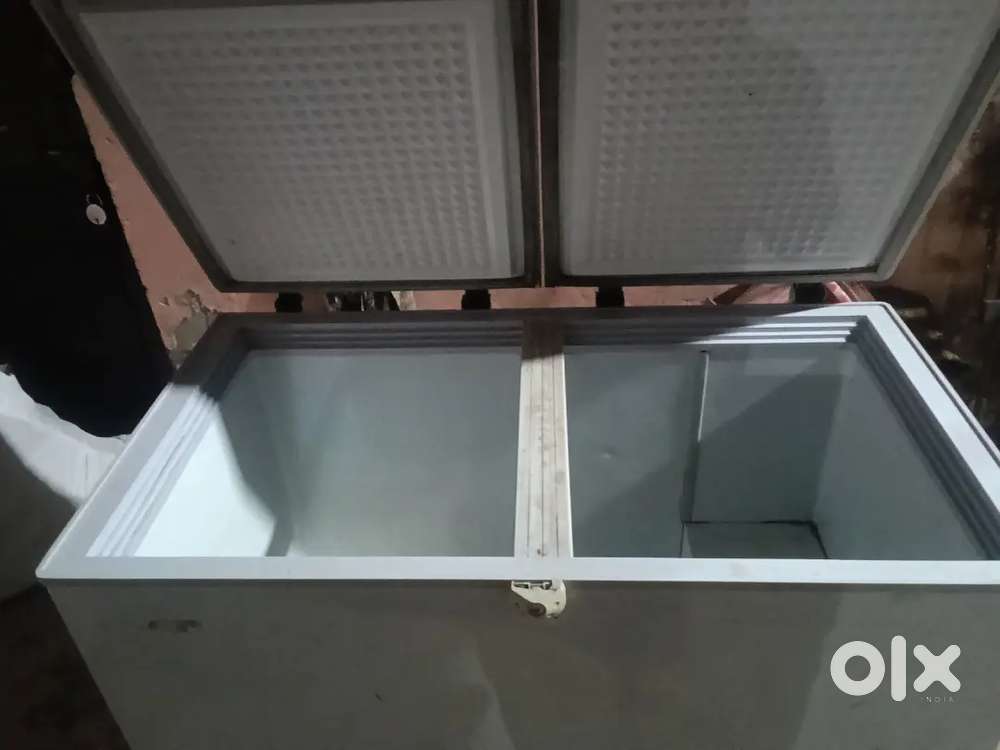 Deep fridge refrigerator