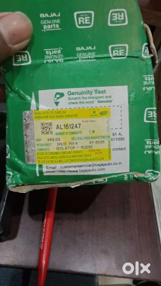 Helper in auto mobile shop