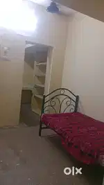 Bachelor Room sharing 2