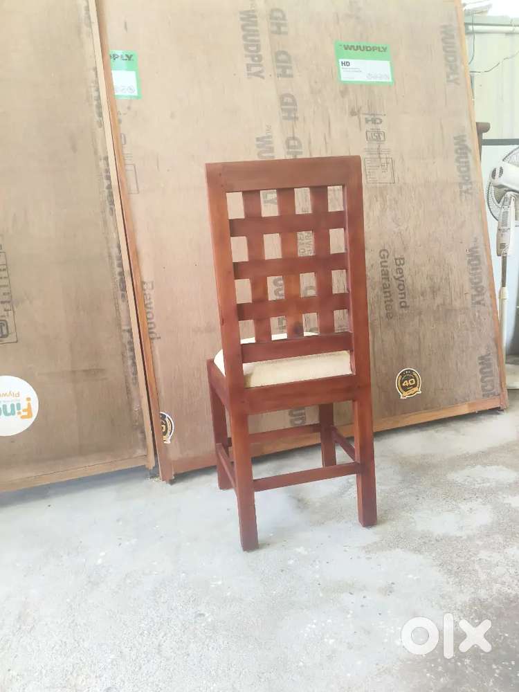 Dining chair