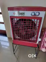 Cooler with stand
