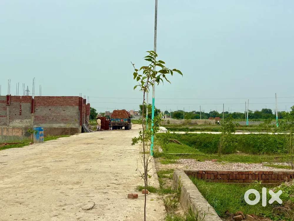 Gated Society Plots with Bank loan Greater Noida