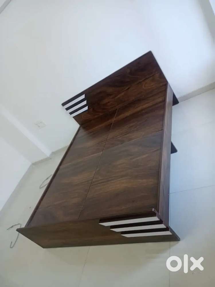 BRAND NEW 5/6 QUEEN SIZE NON STORAGE BED