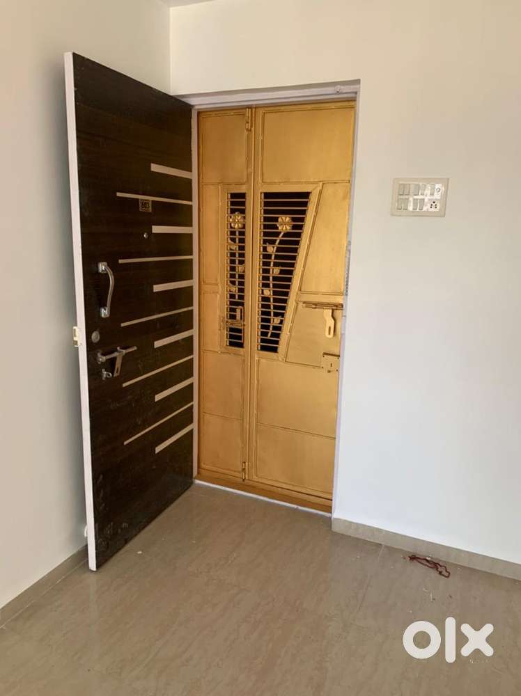 2BHK flat, proper sunlight, air circulation & ventilation