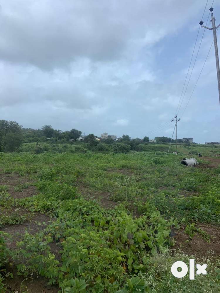 25 Acres Industrial NA land available for 60 lacs per Acres.