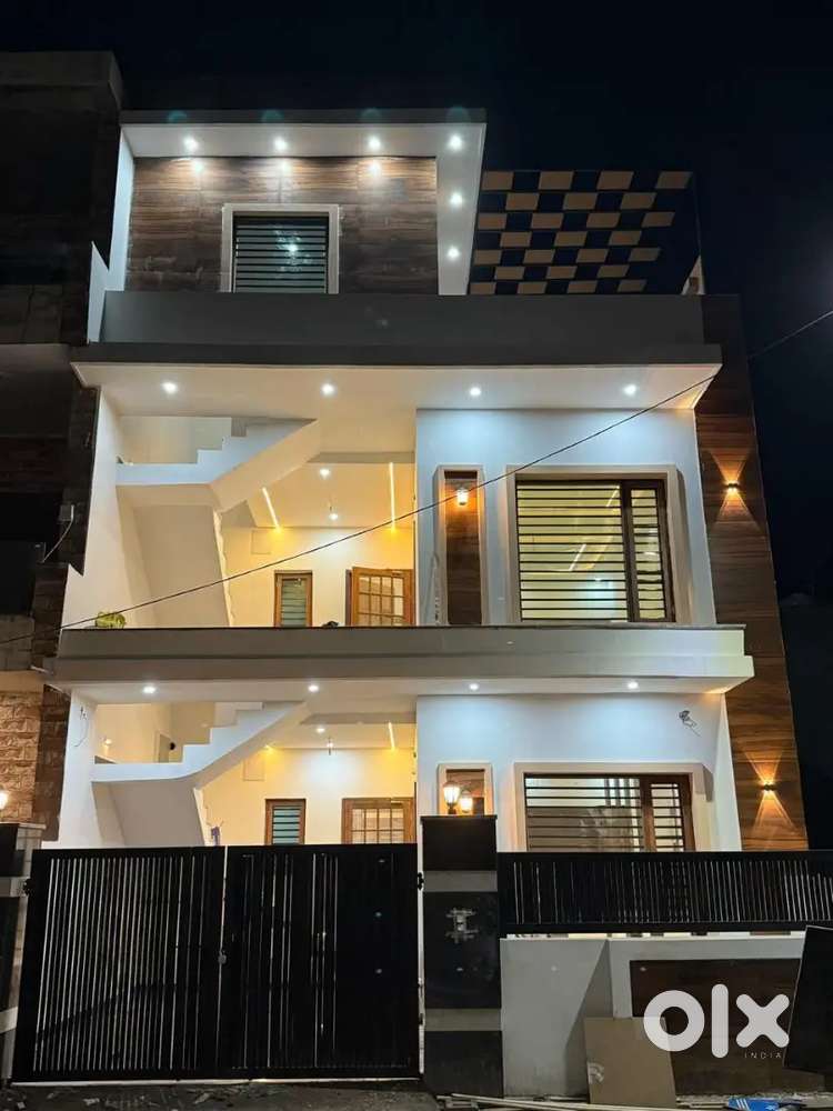 KOTHI IN SECTOR 124 FULLY FURNISHED ON ROAD
