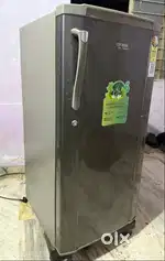 croma 185 liters 2 star fridge