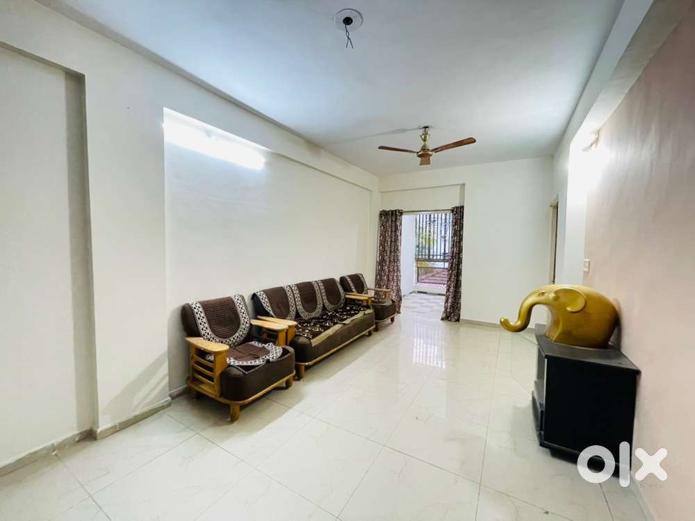 Very Nice 3bhk Semi Furnished Flat For Rent at Nr Dhanajay Tower