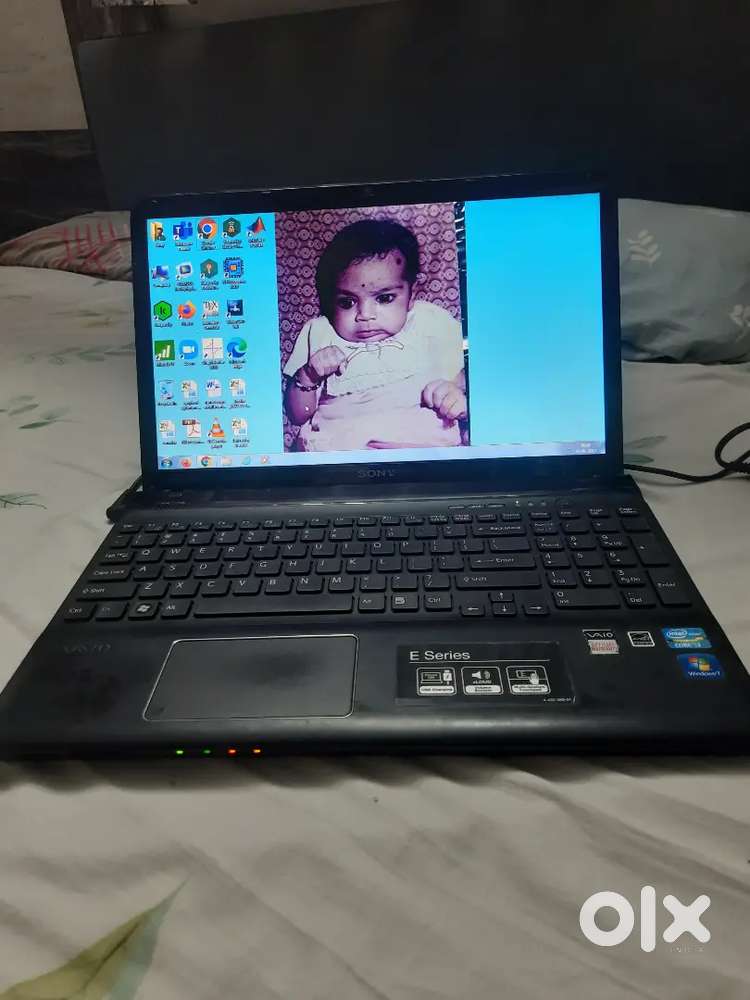 E-Series Laptop (Core i3, 15.5)