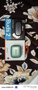 Oneplus buds 3, and oneplus bud 2, apple watch clone