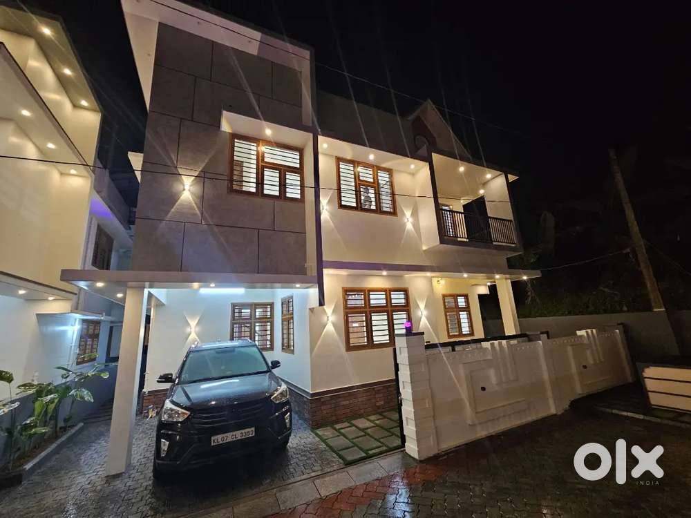 3 BHK VILLA FOR SALE NEAR KAKKANAD , PUKKATUPADY