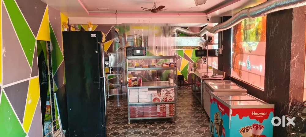 RESTAURANT WITH FULL SETUP FOR SALE 600000